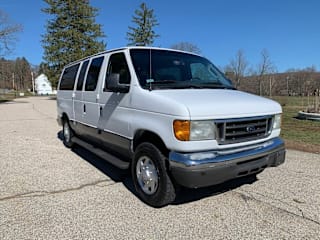 2005 Ford E-Series Wagon 1FMNE31L85HA42891 2005 Ford E-Series Wagon