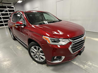 2019 Chevrolet Traverse Premier 1GNEVKKW5KJ122233 2019 Chevrolet Traverse Premier