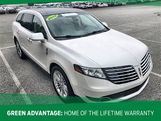 2018 Lincoln MKT Reserve 2LMHJ5AT5JBL02065 2018 Lincoln MKT Reserve