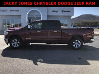 2019 Ram Pickup 1500 1C6SRFRT8KN604925 2019 Ram Pickup 1500