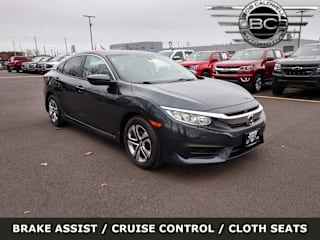 2018 Honda Civic LX 2HGFC2F57JH586467 2018 Honda Civic LX