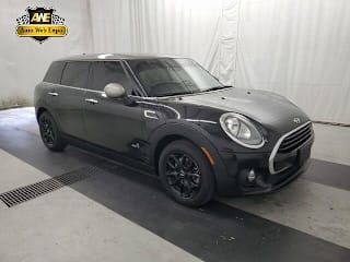 2017 MINI Clubman Cooper ALL4 WMWLU1C51H2C41550 2017 MINI Clubman Cooper ALL4