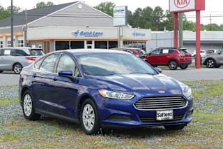 2013 Ford Fusion S 3FA6P0G74DR240799 2013 Ford Fusion S