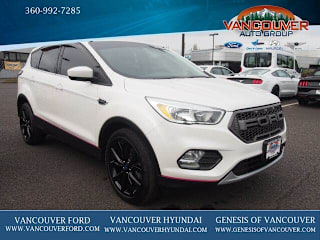 2017 Ford Escape SE 1FMCU9G97HUB67014 2017 Ford Escape SE