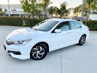 2017 Honda Accord LX 1HGCR2F36HA144062 2017 Honda Accord LX