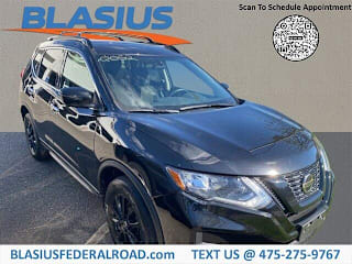 2018 Nissan Rogue SV 5N1AT2MV0JC718981 2018 Nissan Rogue SV