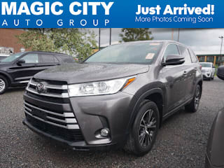 2018 Toyota Highlander LE 5TDBZRFH0JS864299 2018 Toyota Highlander LE