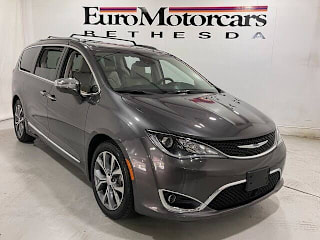 2017 Chrysler Pacifica Limited 2C4RC1GG7HR648038 2017 Chrysler Pacifica Limited
