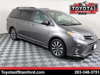 2018 Toyota Sienna XLE 7-Passenger 5TDDZ3DC2JS195479 2018 Toyota Sienna XLE 7-Passenger