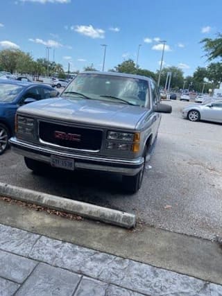 1999 GMC Suburban 3GKGC26J3XG549705 1999 GMC Suburban
