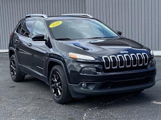 2016 Jeep Cherokee Latitude 1C4PJLCB3GW243917 2016 Jeep Cherokee Latitude