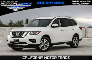 2017 Nissan Pathfinder 5N1DR2MM9HC694676 2017 Nissan Pathfinder