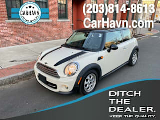 2012 MINI Cooper Base WMWSU3C51CT255505 2012 MINI Cooper Base