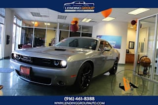 2018 Dodge Challenger SXT 2C3CDZAG5JH124221 2018 Dodge Challenger SXT