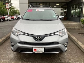 2017 Toyota RAV4 XLE 2T3RFREV2HW660434 2017 Toyota RAV4 XLE