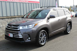 2018 Toyota Highlander XLE 5TDJZRFHXJS524282 2018 Toyota Highlander XLE