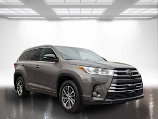 2018 Toyota Highlander XLE 5TDJZRFH9JS843947 2018 Toyota Highlander XLE