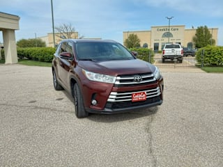 2019 Toyota Highlander XLE 5TDKZRFH5KS312931 2019 Toyota Highlander XLE