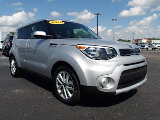 2019 Kia Soul + KNDJP3A58K7660857 2019 Kia Soul +