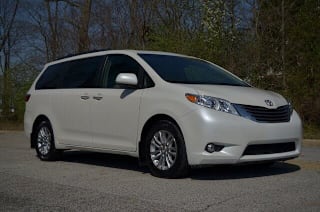 2017 Toyota Sienna XLE Premium 8-Passenger 5TDYZ3DC6HS773739 2017 Toyota Sienna XLE Premium 8-Passenger