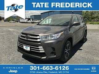 2019 Toyota Highlander LE 5TDBZRFH2KS743663 2019 Toyota Highlander LE