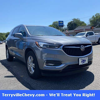 2018 Buick Enclave Essence 5GAEVAKW1JJ281866 2018 Buick Enclave Essence