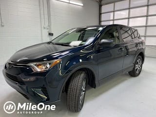 2018 Toyota RAV4 JTMBFREV7JJ252324 2018 Toyota RAV4
