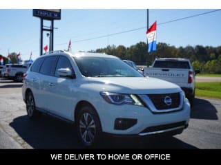 2017 Nissan Pathfinder SL 5N1DR2MN8HC653447 2017 Nissan Pathfinder SL