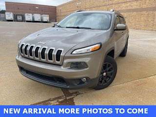 2017 Jeep Cherokee Latitude 1C4PJMCS1HW605637 2017 Jeep Cherokee Latitude