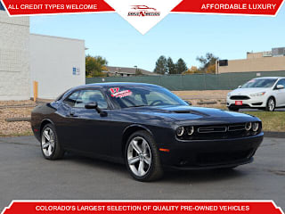 2017 Dodge Challenger SXT 2C3CDZAG7HH519530 2017 Dodge Challenger SXT