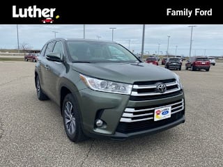 2019 Toyota Highlander XLE 5TDJZRFH0KS707904 2019 Toyota Highlander XLE