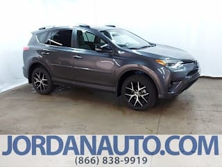 2018 Toyota RAV4 SE JTMJFREV1JJ224577 2018 Toyota RAV4 SE