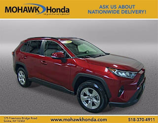2019 Toyota RAV4 XLE JTMP1RFV6KD022891 2019 Toyota RAV4 XLE
