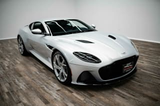 2019 Aston Martin DBS SCFRMHAV2KGR00849 2019 Aston Martin DBS