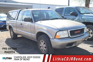 2003 GMC Sonoma SLS 1GTDT19X138272173 2003 GMC Sonoma SLS