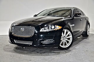 2011 Jaguar XJ Base SAJWA1CB3BLV07682 2011 Jaguar XJ Base
