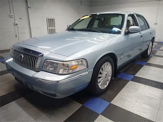 2010 Mercury Grand Marquis LS 2MEBM7FV8AX634375 2010 Mercury Grand Marquis LS