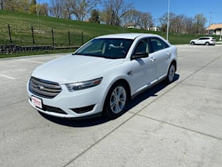 2015 Ford Taurus 1FAHP2D84FG203490 2015 Ford Taurus