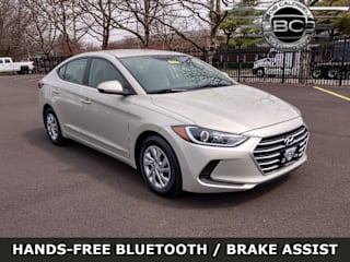 2017 Hyundai Elantra SE KMHD74LF8HU409044 2017 Hyundai Elantra SE