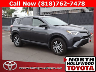 2018 Toyota RAV4 LE JTMZFREV2JJ199238 2018 Toyota RAV4 LE