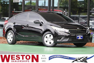 2017 Kia Forte LX 3KPFK4A79HE091358 2017 Kia Forte LX