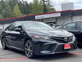 2018 Toyota Camry XLE 4T1B11HK6JU524681 2018 Toyota Camry XLE