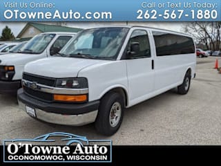 2016 Chevrolet Express Passenger 1GAZGPFG0G1318164 2016 Chevrolet Express Passenger