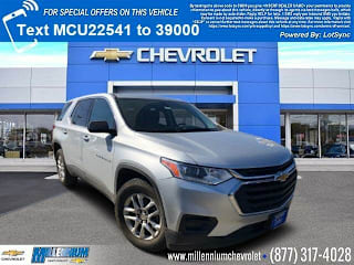 2019 Chevrolet Traverse LS 1GNEVFKW1KJ262254 2019 Chevrolet Traverse LS