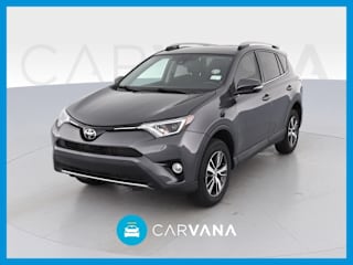 2018 Toyota RAV4 XLE 2T3WFREV8JW499015 2018 Toyota RAV4 XLE