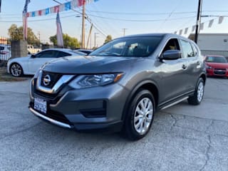 2017 Nissan Rogue S KNMAT2MT8HP518825 2017 Nissan Rogue S