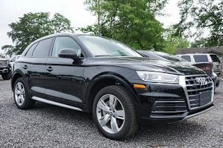 2018 Audi Q5 2.0T quattro Premium WA1ANAFY0J2001982 2018 Audi Q5 2.0T quattro Premium