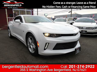 2017 Chevrolet Camaro LT 1G1FB1RX8H0139016 2017 Chevrolet Camaro LT