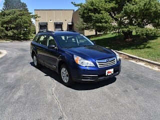 2011 Subaru Outback 2.5i 4S4BRCAC5B3364677 2011 Subaru Outback 2.5i