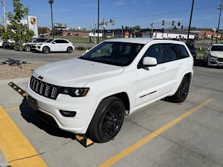 2018 Jeep Grand Cherokee Altitude 1C4RJFAGXJC449110 2018 Jeep Grand Cherokee Altitude